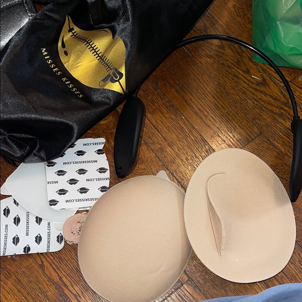 Misses Kisses Tan moderate plunge bra (the frontless bra)